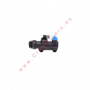 Bomba de freno trasera...