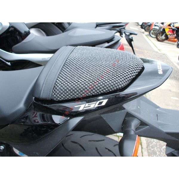 Malla antideslizante Triboseat para Suzuki GSR 750 / GSR 750 Z (2011-2016)