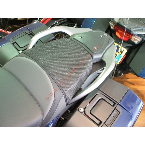 Malla antideslizante Triboseat para  Triumph Trophy 1200 (2013-2016)