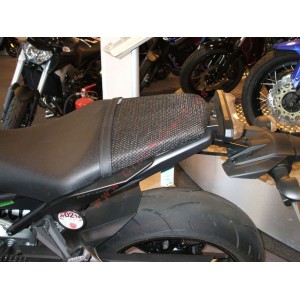 Malla antideslizante Triboseat para Yamaha MT 09 (2013-2018)