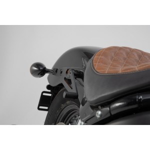 Soporte lateral SLH derecho LH1 Harley-Davidson Street Bob/Slim/Standard. Per LH1.