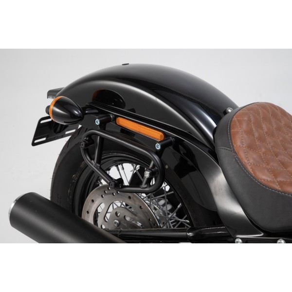 Soporte lateral derecho SLC Harley Dav. Softail Str. Bob (17-),Standard (20-).