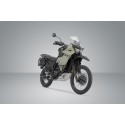 Soporte lateral PRO Negro. Kawasaki KLR 650 (22-).