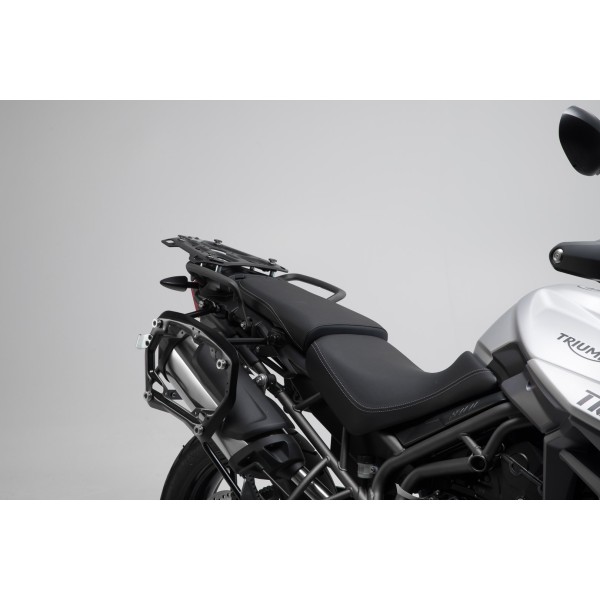 Soporte lateral PRO Negro. Modelos Triumph Tiger 800 (10-).