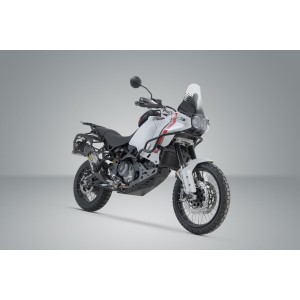 Soporte lateral PRO Negro. Ducati DesertX (22-) / Rally (23-).