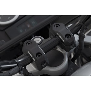 Acercador de manillar variable para Ø22 H-25mm. Colocación de 5/10/15/20/25/30 mm. Negro