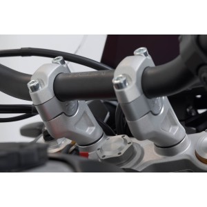 Elevador de manillar Al-20 mm. Plateado. Trium Tiger 900 GT/Rally Pro.