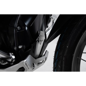 Extensión delantera de protector de motor Negro/plateado. BMW R1200 (12-18), R1250 (18-).