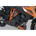 Protecciones laterales de motor Negro. KTM 1290 Super Duke R / GT.