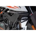 Protecciones laterales de motor Negro. KTM 390 Adv (19-).