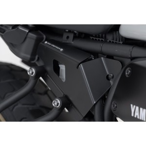Protezione serbatoio liquido dei freni Negro. Yamaha XSR700 (15-) / XT (19-).