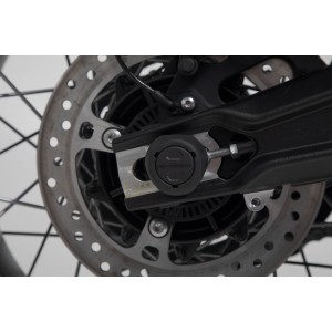 Kit de topes anticaidas para el eje trasero Negro. Triumph Tiger 800 (10-)/ 900 (19-).