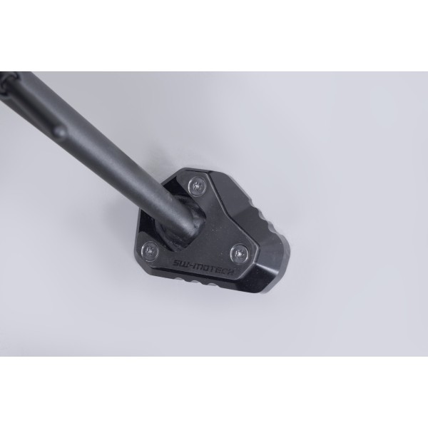 Extension para caballete lateral Negro/plateado. Versys 1000 (14-) / 1100 (24-).