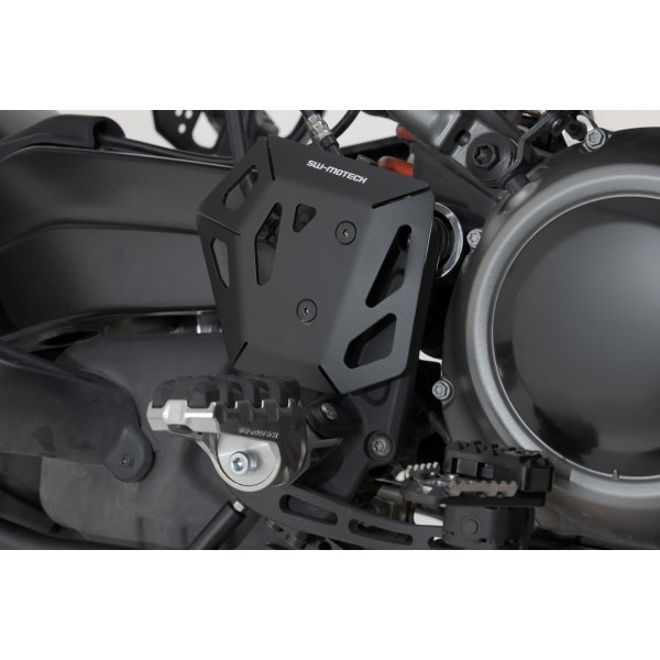 Protección para bomba de freno Negro. Harley-Davidson Pan America (21-).