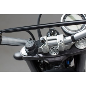 Placa de fijación para la toma de mechero M8 Para la fijación de manillar con tornillo M8.