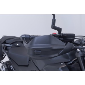 Kit de protectores de manos Adventure Negro. Modelos Honda / Suzuki / Triumph.