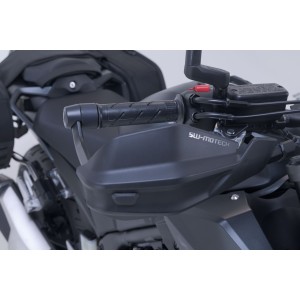Kit de protectores de manos Adventure Negro. Modelos Honda / Suzuki / Triumph.