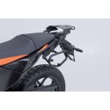 Soporte lateral izquierdo SLC KTM 125 End/ SMC R, 250 Adv, 390 Adv/ SMC R (25-).