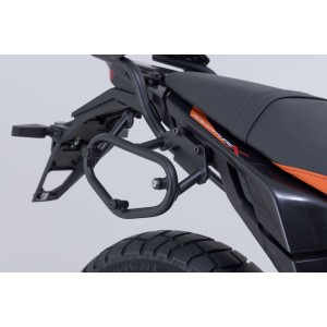 Soporte lateral derecho SLC KTM 125 End/ SMC R, 250 Adv, 390 Adv/ SMC R (25-).