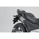 Soporte lateral PRO Negro. Honda NC750X/XD (20-).
