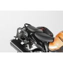 QUICK-LOCK EVO Soporte lateral siluetado Negro. Suzuki GSX 1300 R Hayabusa (08-20).