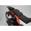 Soporte lateral PRO Negro. Suzuki V-Strom 1050 (19-).