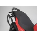 Soporte lateral PRO Negro. BMW F 900 R / XR (19-24).