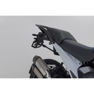 Soporte lateral PRO Negro. BMW R 1300 GS (23-).