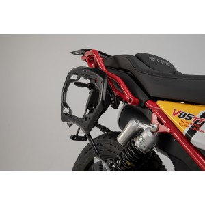 Soporte lateral PRO Negro. Moto Guzzi V85 TT (19-23).