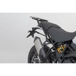 Soporte lateral PRO, modelo de EE. UU. Negro. Ducati DesertX (22-) / Rally (23-).