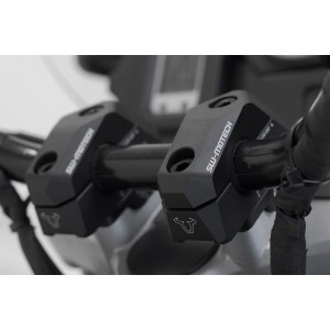 Acercador de manillar variable para Ø22 H-25mm. Colocación de 5/10/15/20/25/30 mm. Negro