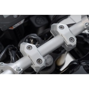 Acercador de manillar variable para Ø28 H-28mm. Colocación 5/10/15/20/25/30 mm. Plateado.