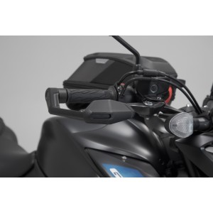 Protectores de maneta con deflector de aire Negro. Modelos Suzuki GSX-S.