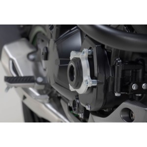 Protector de la tapa para la carcasa del motor Negro/Plateado. Modelos Kawasaki Z900 (16-).
