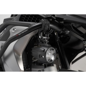 Adaptador para el soporte para luces SW-MOTECH Negro. Para los faros antiniebla orig. de BMW.