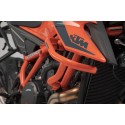 Protecciones laterales de motor Naranja. KTM 1290 Super Duke R / EVO (19-).