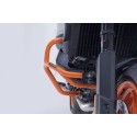 Protecciones laterales de motor Naranja electrónico. KTM 890 SM T (23-).
