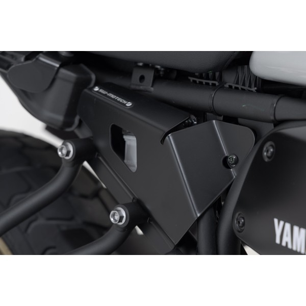 Protezione serbatoio liquido dei freni Negro. Yamaha XSR700 (15-) / XT (19-).