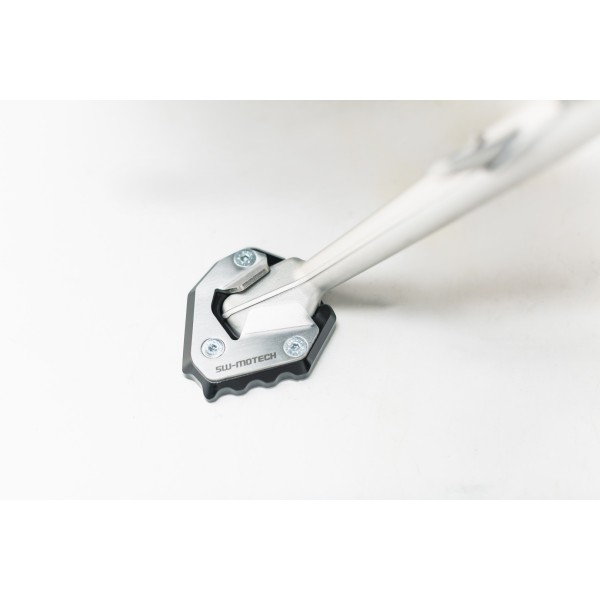 Extension para caballete lateral Negro/plateado. BMW S 1000 XR (15-19).