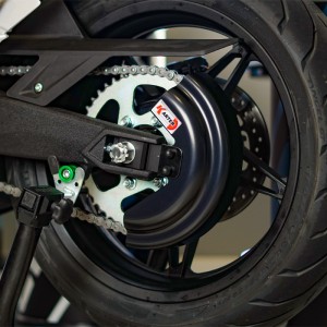 CFMOTO 650 MT - Protector de cadena Negro satinado