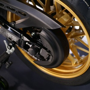 KAWASAKI Z900RS a partir de 2018 - Protector de cadena Negro