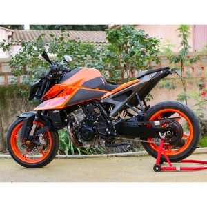 KTM 990 DUKE a partir de 2024 - Protector de cadena Negro