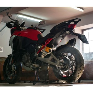DUCATI MULTISTRADA V2 de 2022 a 2024 - Protector de cadena Negro
