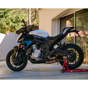 CFMOTO 675NK a partir de 2025 - Protector de cadena Negro