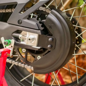 CFMOTO 450MT a partir de 2024 - Protector de cadena Negro