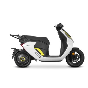 FIJACION PARA MALETA SUPERIOR ZEEHO AE6 S+