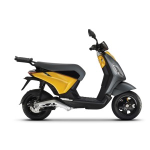 FIJACION PARA MALETA SUPERIOR PIAGGIO ONE ELECTRICA