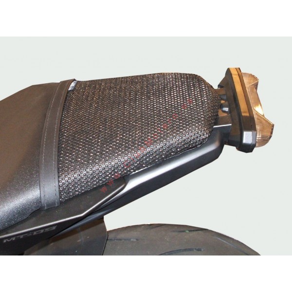 Malla antideslizante Triboseat para Yamaha MT 09 Street Rally (2015-2016)