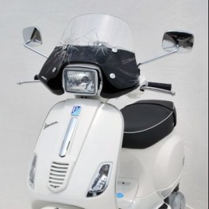 Parabrisas scooter mini sportivo sin serigrafia y corte cuadrado ms13xxpcs Ermax MS1301PCS