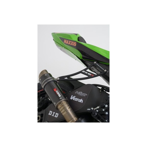 Soporte de escape con eliminador de estribera de pasajero EH0043BKA  R&G EH0043BKA